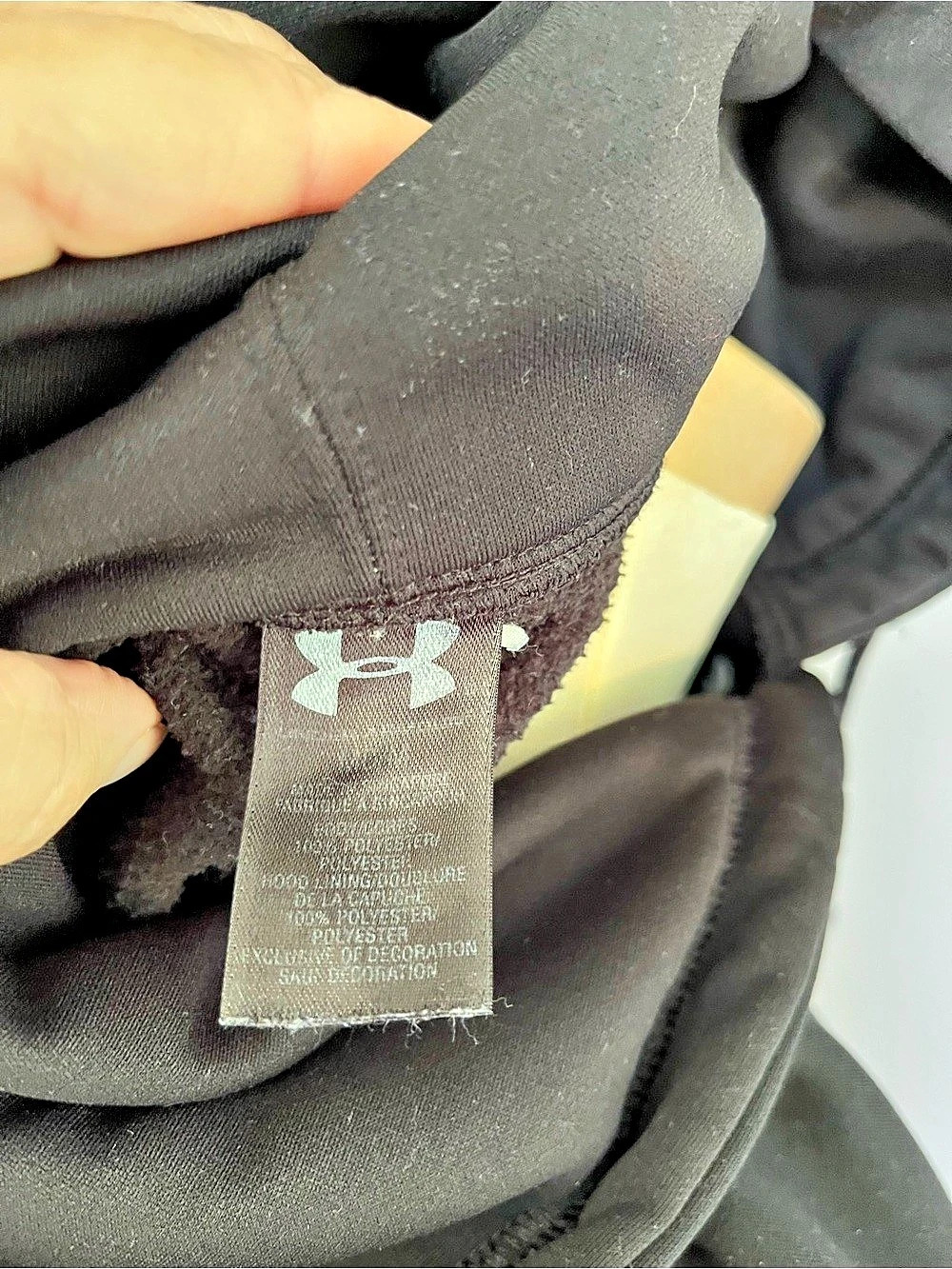 Under Armour Black Hoodie Like New - Picture 4 of 4